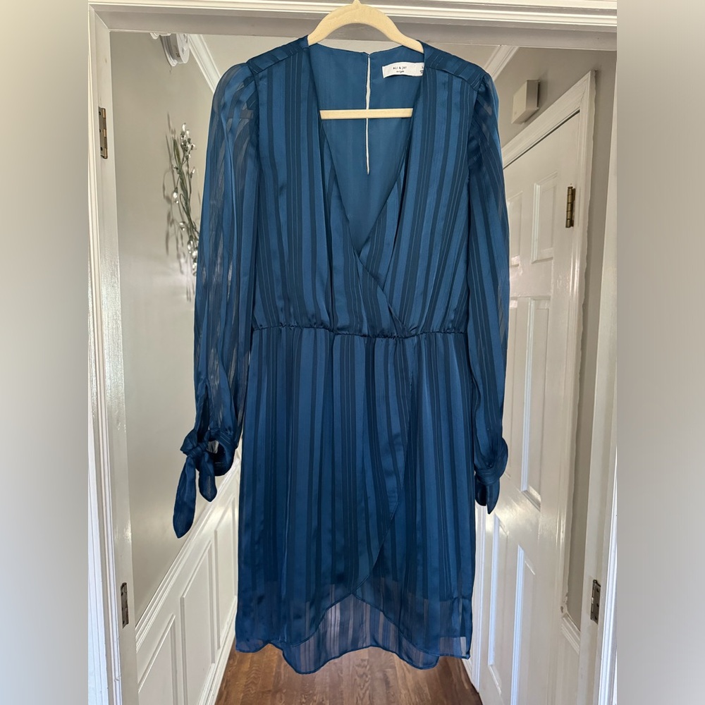 Ali & Jay wrap dress in lovely teal color size Large